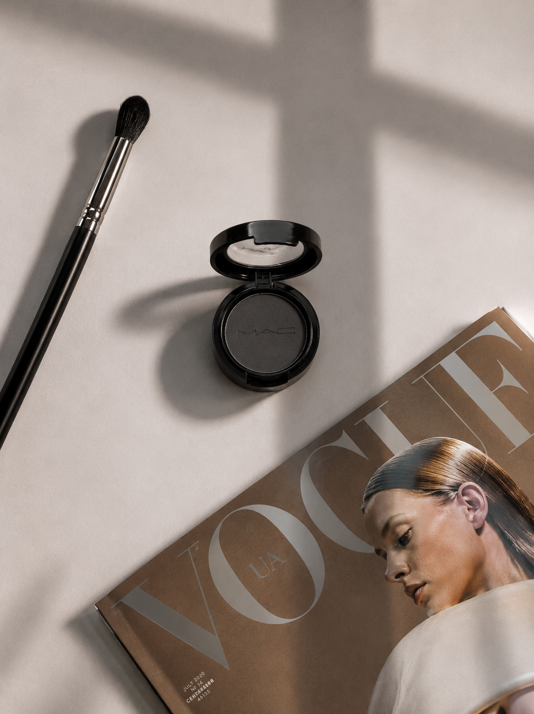 سایه تکی طوسی _مشکی Mac