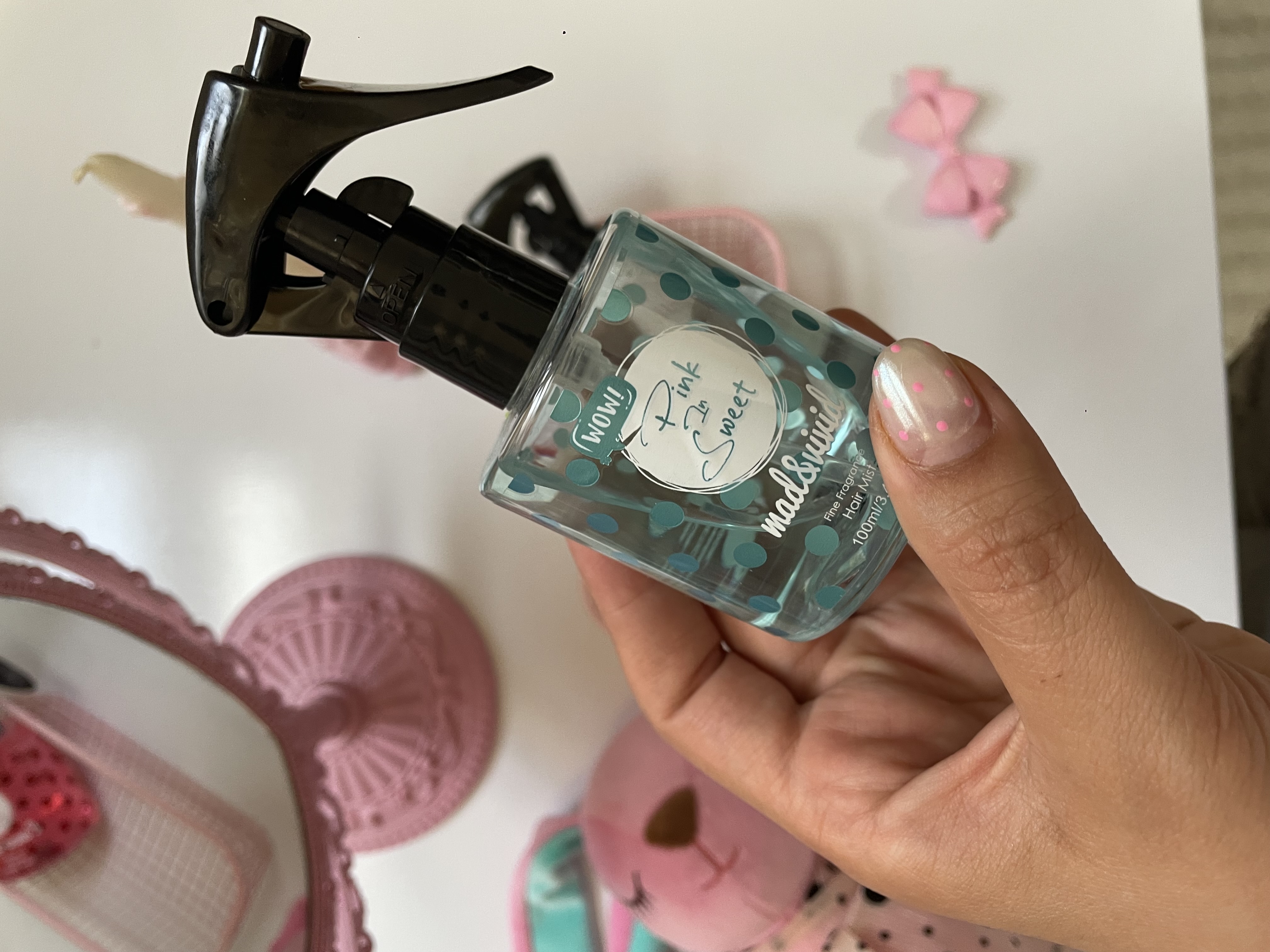 عطرمو پینک این سوییت خالخالی